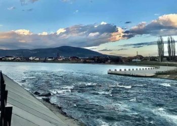 Nesër temperatura deri në 24 gradë Celsius