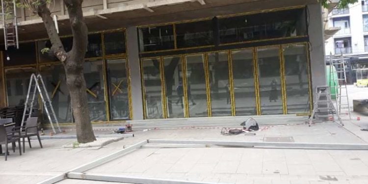 Inspekcioni liron hapësirën e uzurpuar nga një lokal afarist në rrugën “Afrim Zhitia”