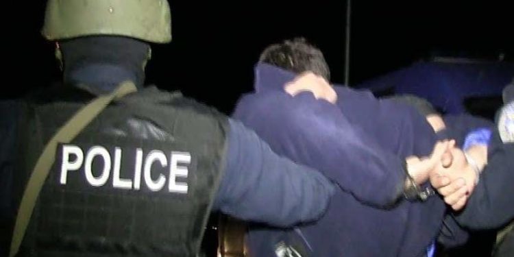 LAJMI I FUNDIT: Arrestohen dy mitrovicas, tentuan t’i vrisnin 3 persona në Bare duke i rrahur me mjete të forta