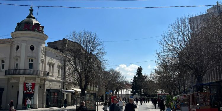 Pushim të hënave për 6 festa që bien në vikend, qytetarët kërkojnë që kjo të ndryshohet