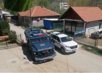 Njësia Speciale në aksion, bastisin një servis për vetura në veri