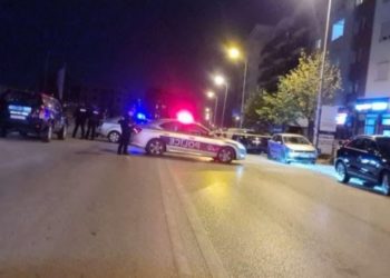 Një i vrarë dhe një i plagosur nga gjuajtja me armë zjarri në Klinë
