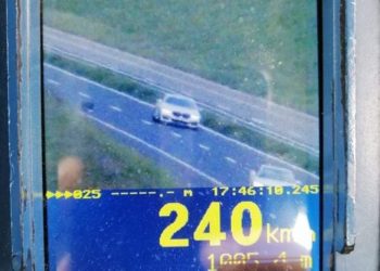 ‘Fluturon’ shoferi, në zonën deri 100 km/h ai vozit 240km/h