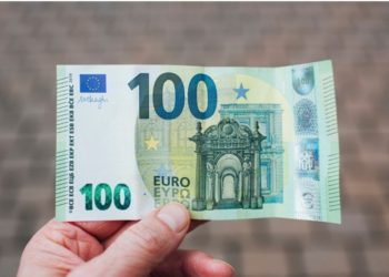 Hapet aplikimi për shtesën prej 100 euro për studentët