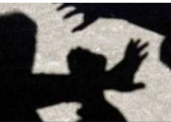 Mitrovicë: Burri shkon te puna e ish-gruas, e rrah ate dhe kolegun e saj