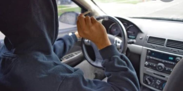 Varësia nga droga, Policia kap 21-vjeçarin me marihuanë në dalje të Mitrovicës