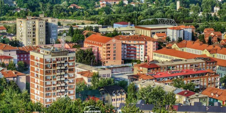 Vriten babë e bir në veri të Mitrovicës pas një konflikti familjar