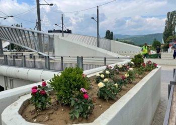 Drejtori Tmava bashk me nënkryetarin Tahiri vizitojnë hapësirat e gjelbërta të qytetit, premtojnë mirëmbajtje të vazhdueshme