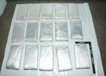 Vushtrriasi kapet me 19 pako kokainë, Policia i gjen edhe marihuanë në banesë