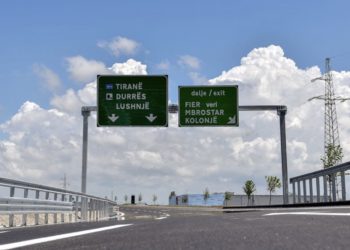 Shqipëria edhe me një tarifë rrugore, kosovarët do paguajnë edhe 2,5 euro për të shkuar në deti