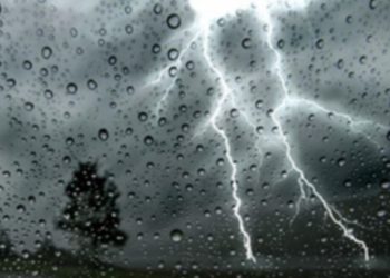 A pritet të ketë shkarkim rrufesh? Ky është parashikimi i motit për dy ditët e ardhshme