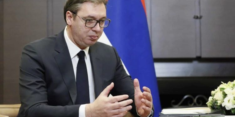 Vuçiq: Kosovës do t’i hiqen vizat më 23 qershor