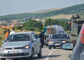 Aksident i rëndë në Mitrovicë mes Policisë dhe një veture civile, ka të lënduar