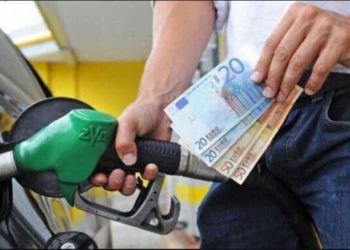 Alarmon ish-drejtori i Autoritetit të Konkurrencës: Çmimi i naftës në gusht pritet të arrijë në 2.30 euro për litër