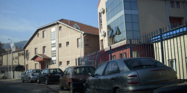 Sulmohet me eksploziv trafoja kryesore e rrymës në veri të Mitrovicës