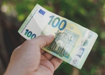 Dalin 100 eurot për 46 mijë studentë