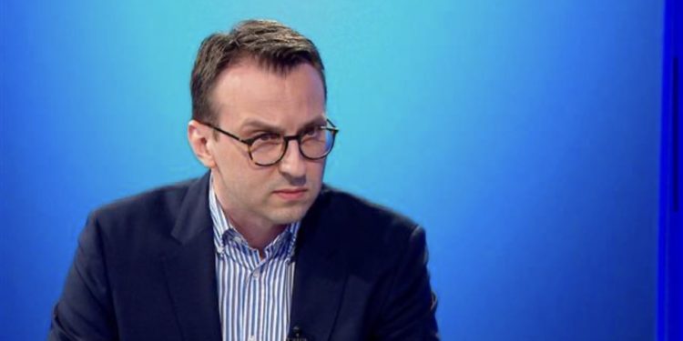 Acarohet Petkoviq: Kurti kërcënoi me luftë serbët në Kosovë