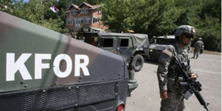 LAJMI I FUNDIT: KFOR-i po monitoron situatën dhe po mbledh të dhëna pas uzbunës në veri
