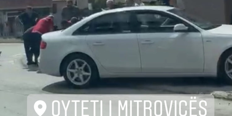 LAJMI I FUNDIT: Aksident i rëndë trafiku në Shipol të Mitrovicës, motorri përplaset me veturë 🚨(VIDEO)