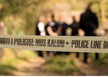 22 vjeçari gjindet pa shenja jete në banesën e tij