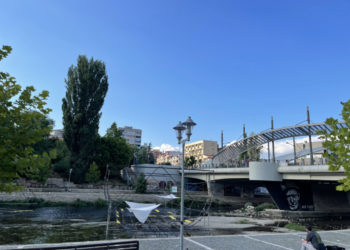 Situata në veri, raportohet për të shtëna armësh mes Policisë dhe barrikaduesve