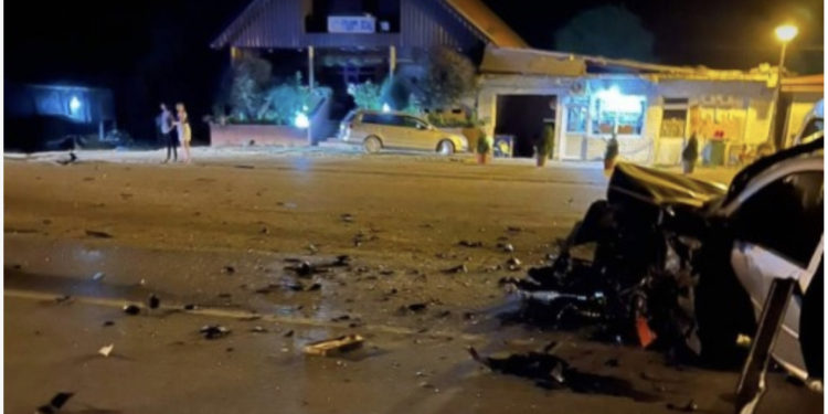 Shoferi i dehur shkakton aksident me fatalitet, një i vdekur dhe dy të lënduar në Spitalin e Mitrovicës