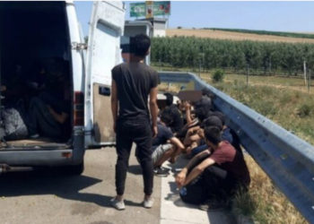 Arrestohet një person në Kçiq të Mitrovicës, dyshohet se po kontrabandonte tetë sirianë