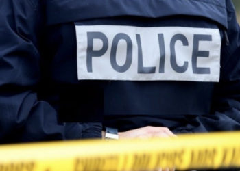 E rëndë: Mitrovicasi i dehur tenton ta vrasë veten me armë zjarri, e shpëton vëllai i tij