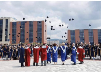 “Po aplikoj, por kam me dalë jashtë”: Kosovës po i zbrazen edhe fakultetet