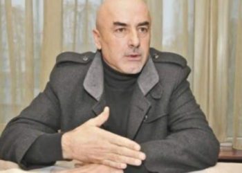 Nuredin Lushtaku e mohon të ketë gjuajtur me armë ai dhe familja e tij: Polici e ka plagos policin