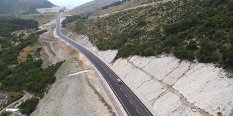 Hapet rruga drejt Sarandës, shkurton kohëzgjatjen e udhëtimit