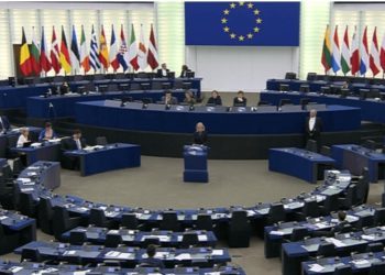 PE-ja miraton rezolutën: Marrëveshja Kosovë-Serbi të bazohet në njohje të ndërsjellë