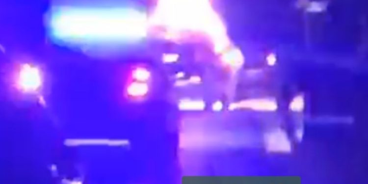 E Fundit , Digjet një veturë në rrugën Mitrovicë – Skenderaj