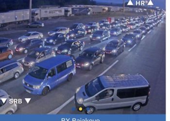 Diaspora merr rrugën për në Kosovë, mbushen kufijtë me mërgimtarë