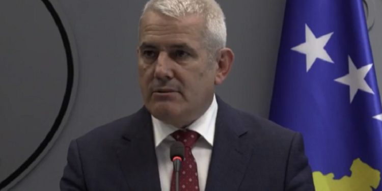 Sveçla: Pres që organet e drejtësisë të marrin masa ndaj sulmuesve të policëve