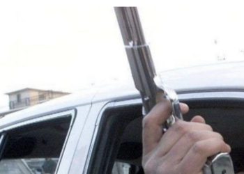 Të shtëna me armë zjarri në Mitrovicë, 39-vjeçarin e gjuajnë pasi i tha një të riu të mos urinojë para shtëpisë së tij