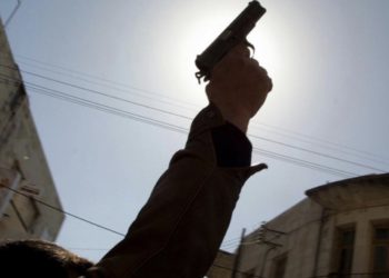 Të shtëna me armë në Vushtrri, i dyshuari shkrep 13 plumba “veç për qef”, kapet në Mitrovicë