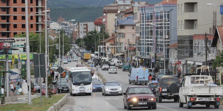 Hajde merre çikën tane, se s’është më gruaja jem”, mitrovicasi e rrah bashkëshorten dhe e njofton babain e saj se nuk janë më bashkë