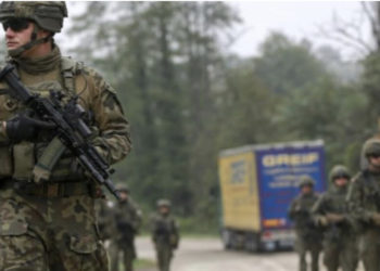 KFOR-i rrit prezencën në Jarinje e Bërnjak: Ndërhyjmë nëse ka nevojë