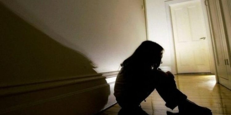 E tmershme: 11 vjeçe është vajza që dyshohet se u dhunua nga 5 meshkuj për shtatë orë