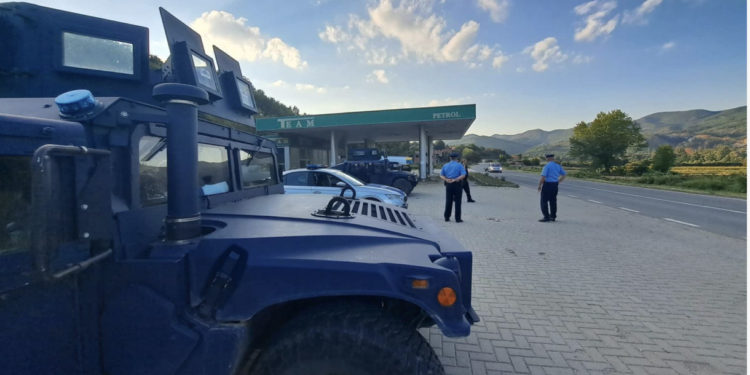 Lajm i mirë: Hiqen të gjitha barrikadat, Policia merr kontrollin e plotë në veri