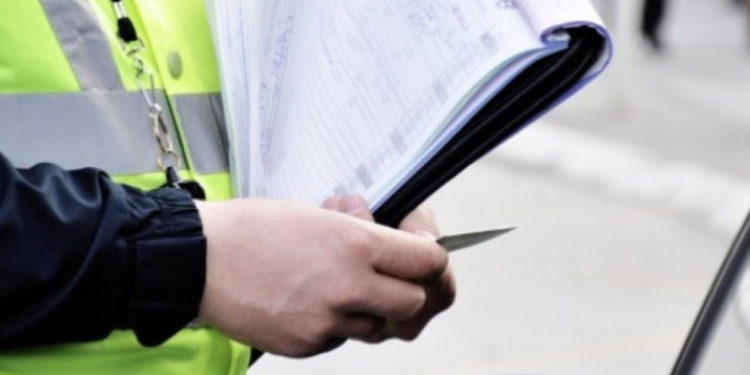 Ishte duke vozitur në 110 km/h, mitrovicasi gjobitet me 300 euro gjobë dhe i konfiskohet patent shoferi për tre muaj
