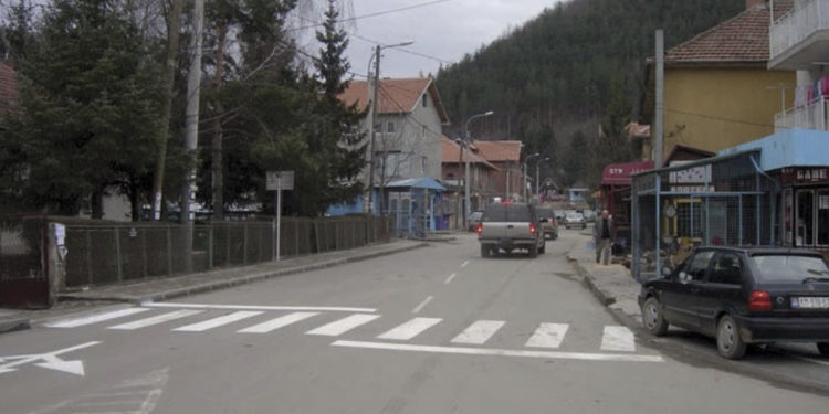 Punëtorët e një kompanie në Prishtinë shahen e fyhen nga një serb në Zubin Potok