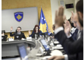 Publikohet dokumenti: Qeveria synon t’ua ndalë pagat grevistëve