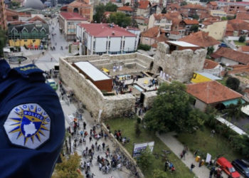“Kena me t’çu lidhun si qenin”, katër persona shkojnë në shtëpinë e 23-vjeçarit në Vushtrri për t’i qëruar hesapet me të