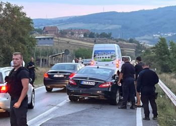 Aksident në magjistralen Mitrovicë-Skënderaj, përfshihet vetura e mërgimtarit