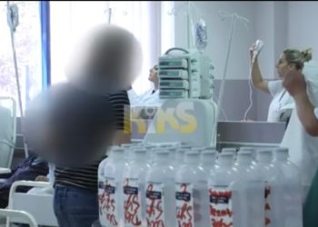 Vushtrriasja që vuan nga kanceri i gjirit shkon të marrë trajtim në QKUK, kthehet pasi i thonë se nuk ka ilaçe