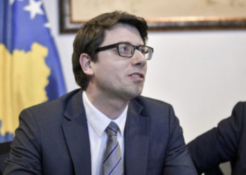 Murati thotë se si shkak i ndihmës së Qeverisë sot qytetarët kanë më shumë para në banka
