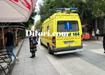 Rrahje në një lokal në qendër të MItrovicës, një person i lënduar dhe një i arrestuar