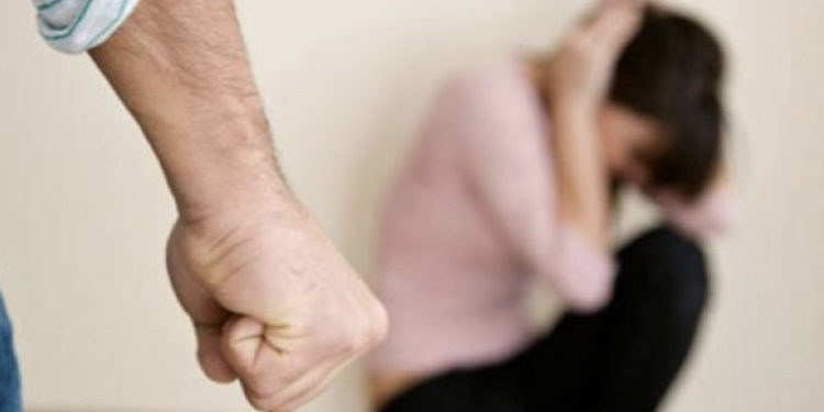 Dhuna ndaj grave: 38-vjeçarja nga Kçiqi i Mitrovicës rrëfen në Polici dhunën që po përjeton nga burri për shumë kohë